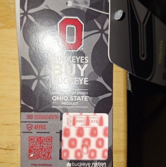 A Colosseum Ohio State Buckeyes black and red hoodie in a youth size medium. - Picture 9 of 11